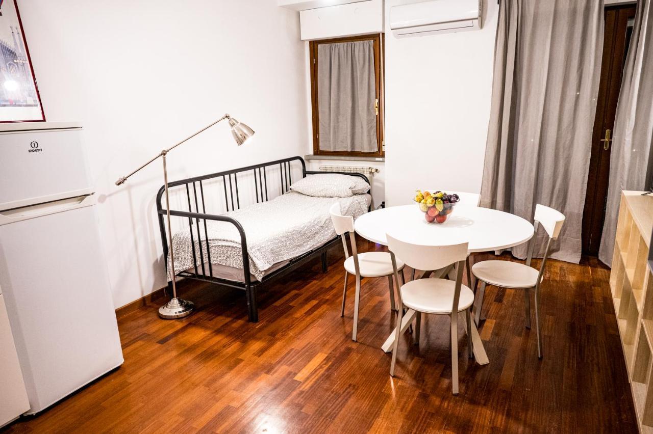 Studio Bovisa Milan Bagian luar foto